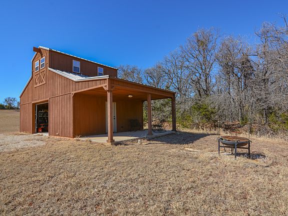 4th image of 160 Private Road 2161