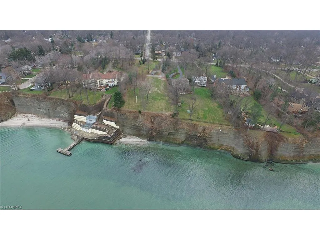24300 Lake Rd photo 1