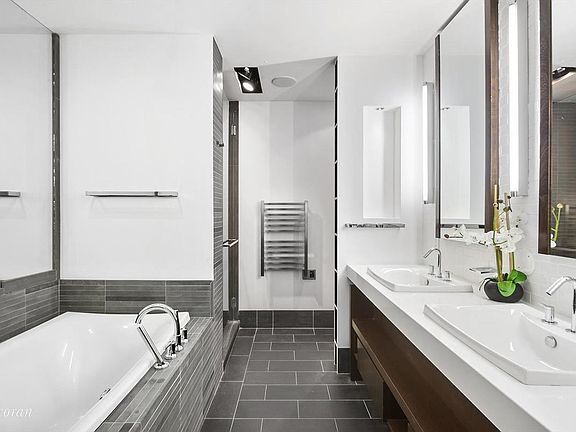 5th image of 40 Broad St APT 17B