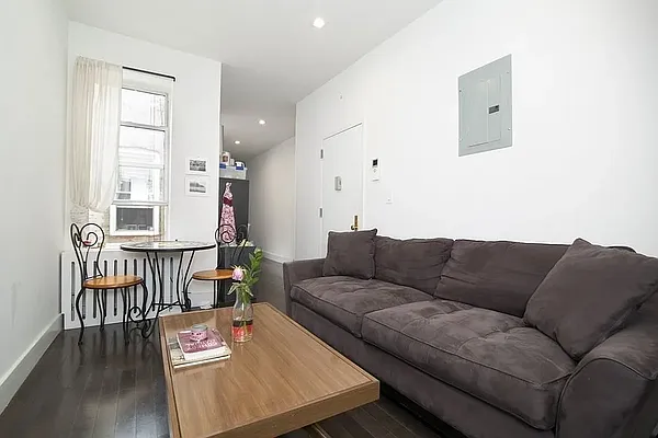 Rented by Brookhaus Capital Inc | media 8