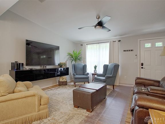 3rd image of 7 Criswell Ln