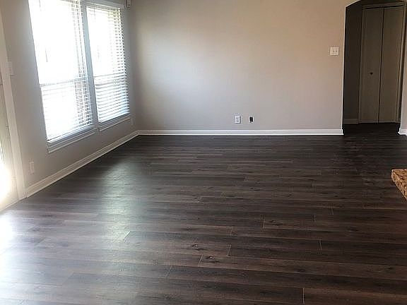 Living room w/new flooring