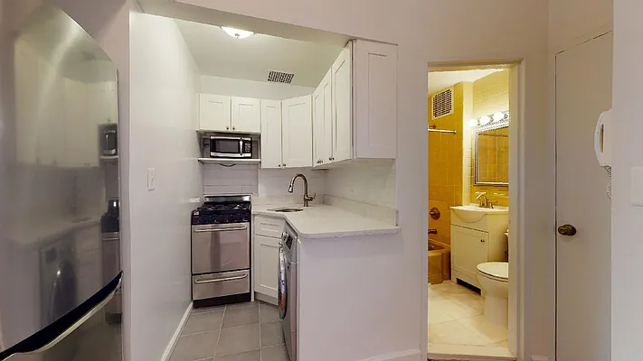 Rented by Bond New York | media 28