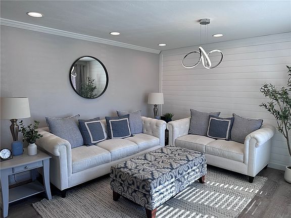 4th image of 435 Salvini Dr
