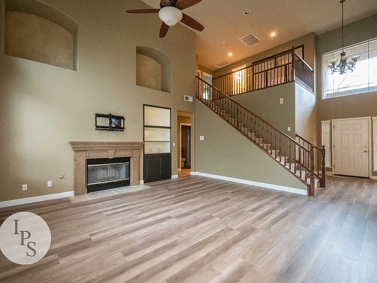 1891 E Oak Haven Dr — Photo 9