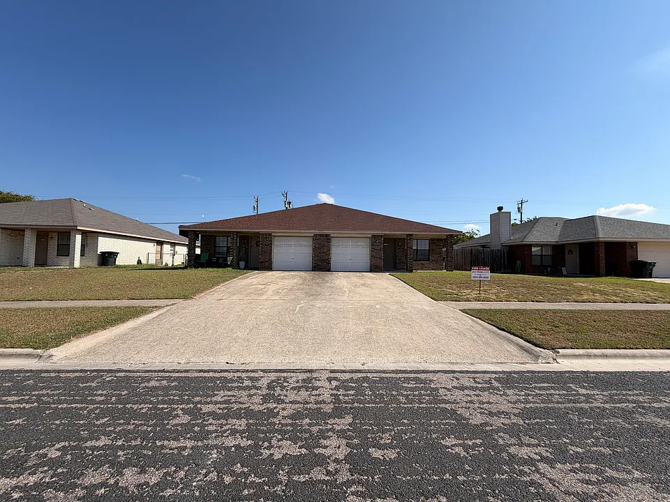 5207 Morning Glen Ln #B