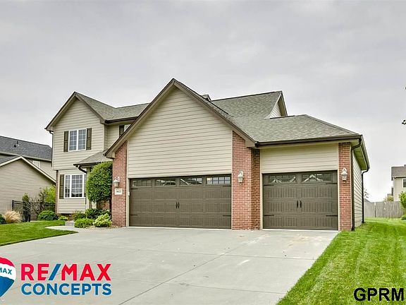 2nd image of 9637 Saint Gregory Cir