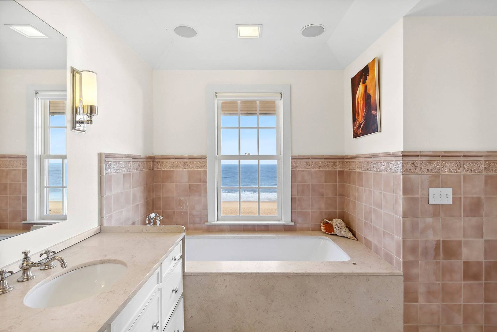  Tiled baths