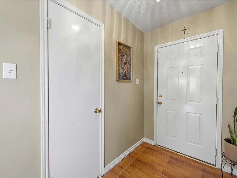 6802 Cheshire Park Rd — Photo 5