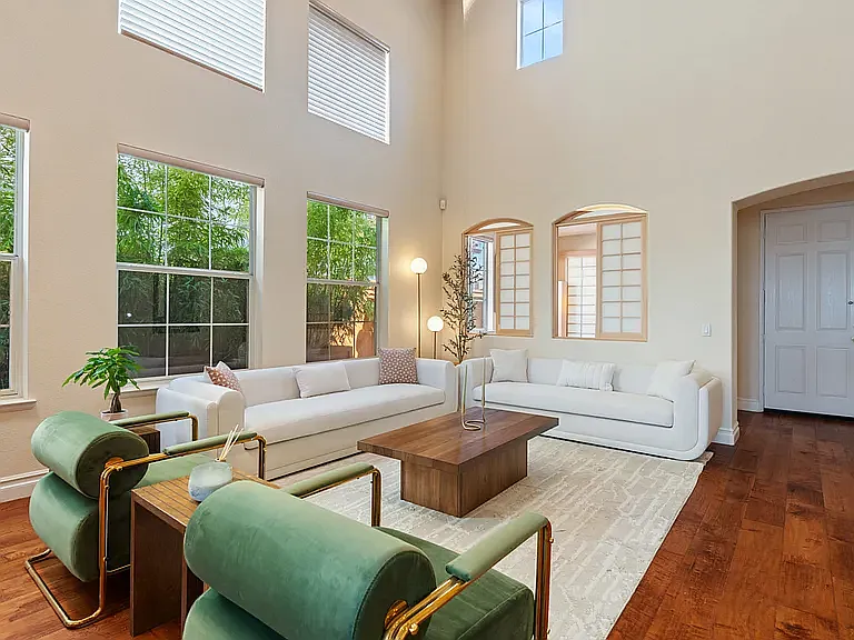 16375 Alipaz Ct — Photo 8