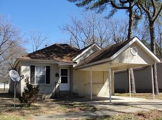 704 N 4th St, McGehee, AR 71654