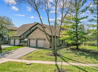1654 Pebble Beach Dr, Hoffman Estates, IL 60169