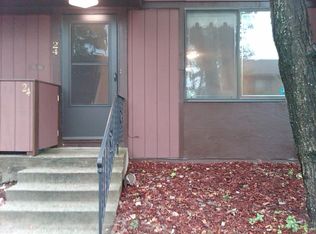 24 Azalea Ct, Staten Island, NY 10309