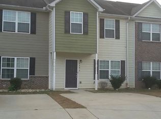 6886 Mountain Cir, Riverdale, GA 30274