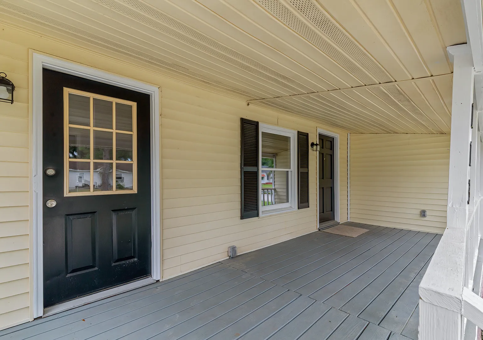 3 bed, 2.5 bath, 1300 sqft, $1,500 — Photo 3