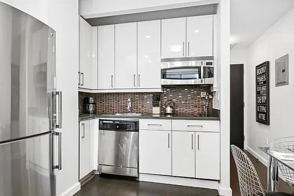 Rented by REAL New York | media 10