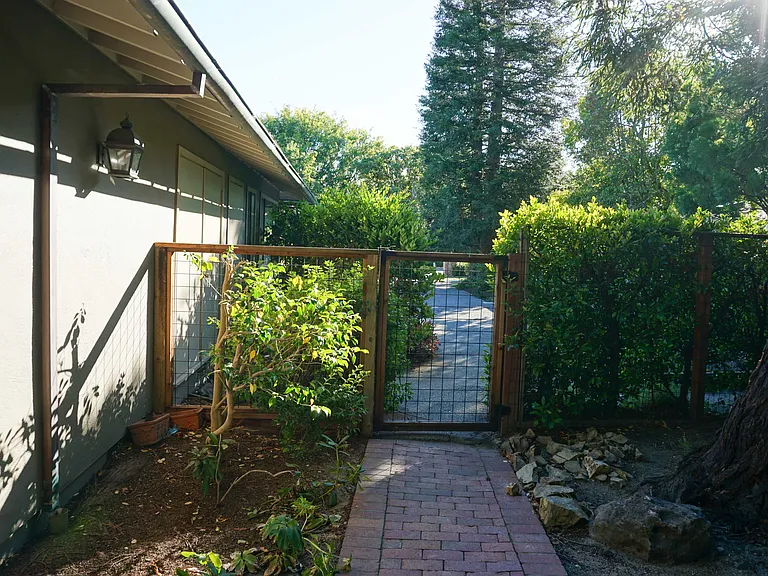 30 Genevra Rd — Photo 68