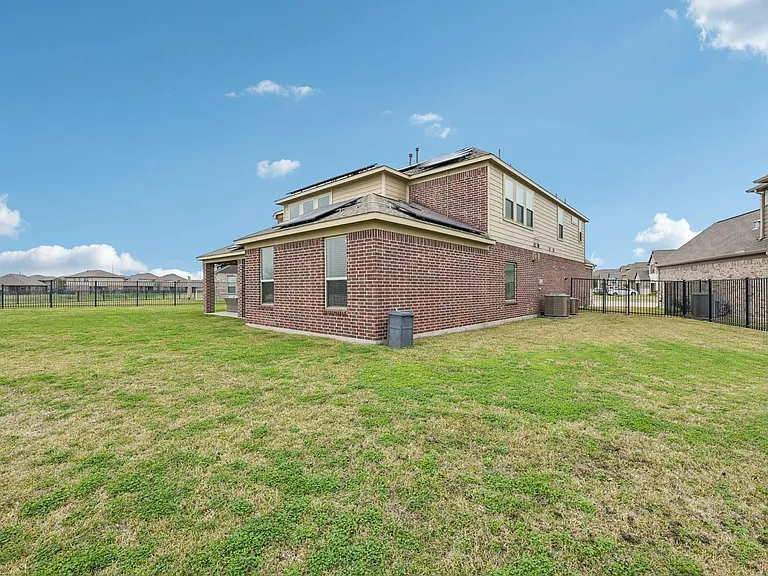 2406 Harborwood Ct — Photo 47