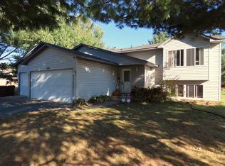1001 Lincoln Cir, Braham, MN 55006