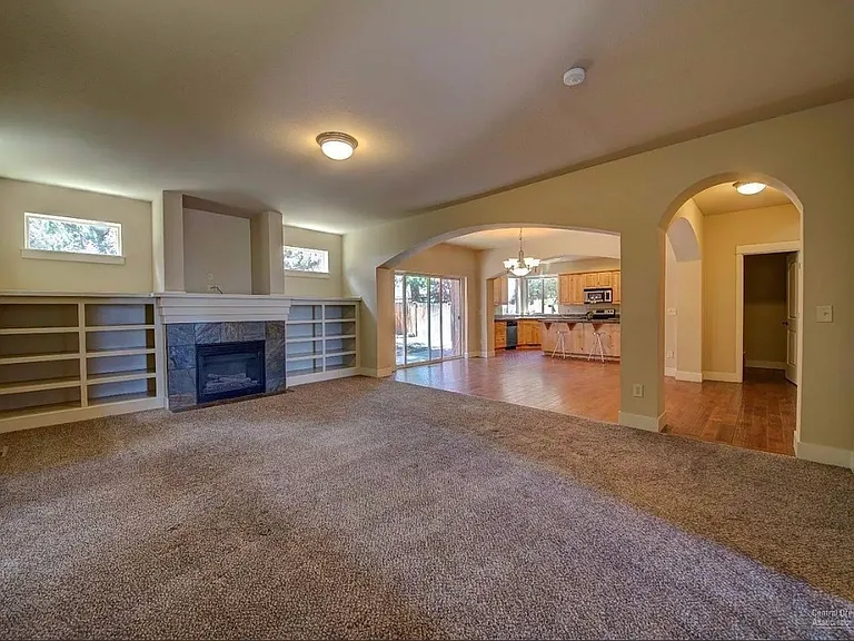 62995 Fresca St — Photo 3