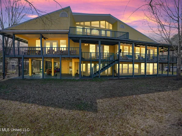 6132 Shawnee St, Kiln, MS 39556