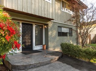 7862 Eagle Dr, Sunshine Coast, BC V7Z1A3
