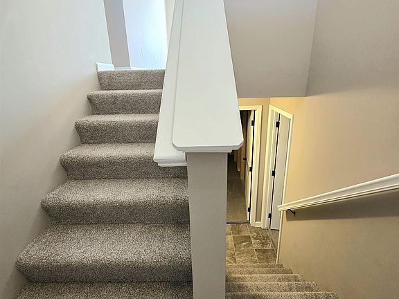 4th image of 3017 W Peach St