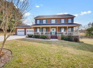701 Dewberry Cir, Kingsport, TN 37663