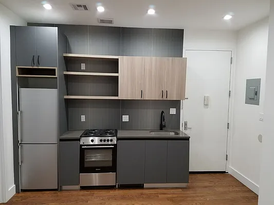 Rented by MBC Group LLC | media 7