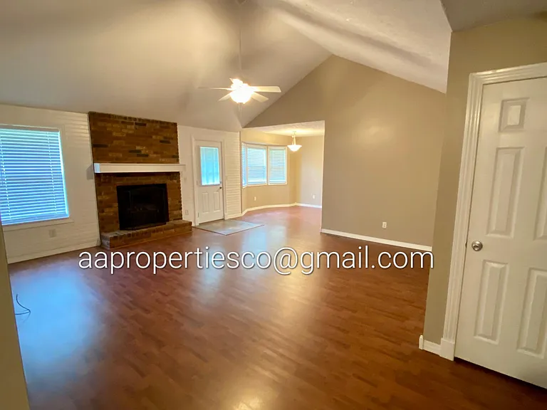 3620 S Holiday Ave — Photo 2