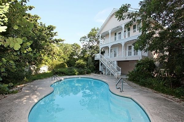 Pool, back of house
