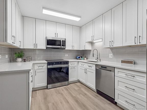 2nd image of 635 S Alton Way #4B