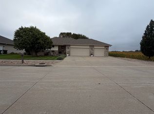 711 13th Ave, Kearney, NE 68845