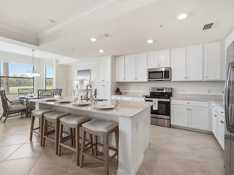 17724 Gawthrop Dr #103 — Photo 2