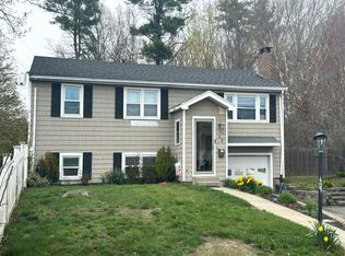 58 Captain Standish Dr, Abington, MA 02351