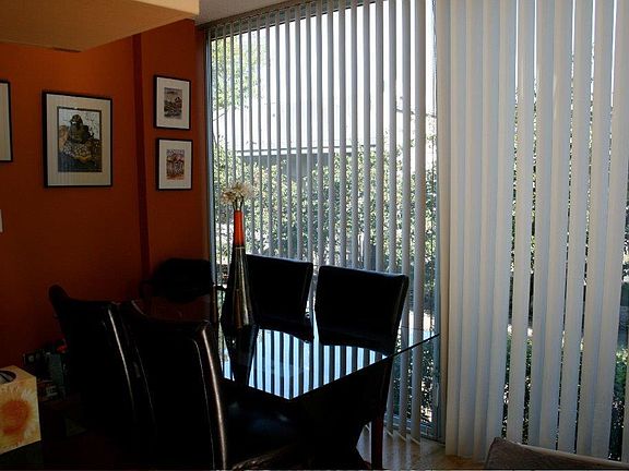 4th image of 3115 S Michigan Ave APT 106