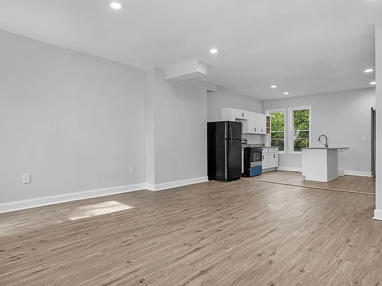 510 N Edgewood St — Photo 7