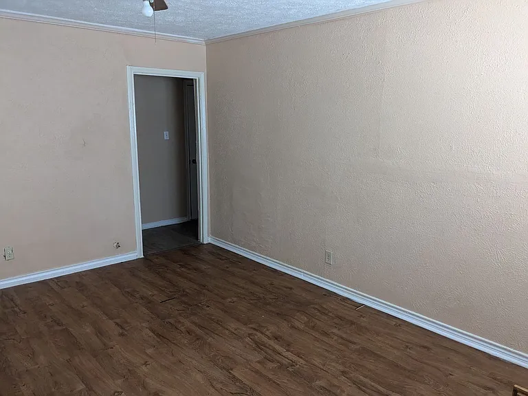 1809 S 3rd St — Photo 5