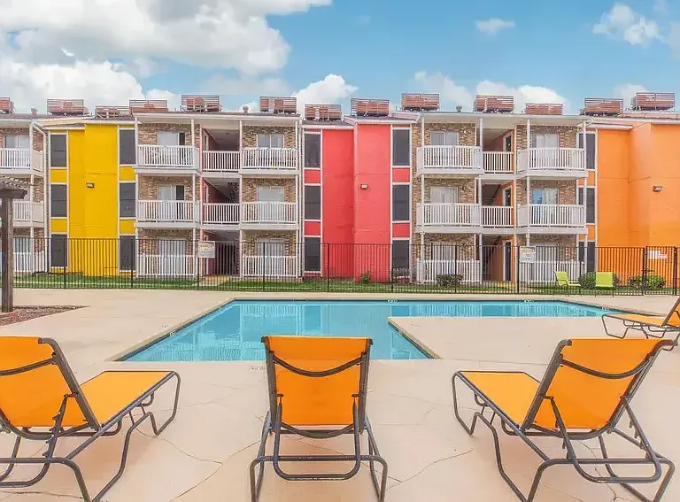 Mireya Apartment Homes — Photo 12
