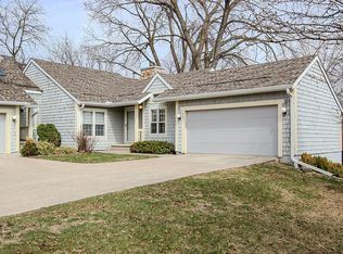 2651 82nd St, Urbandale, IA 50322