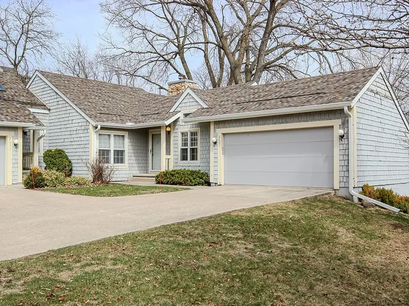 2651 82nd St, Urbandale, IA 50322
