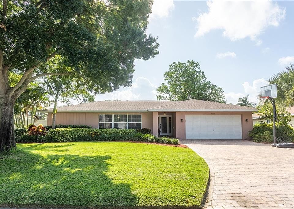 1st image of 6301 Tanglewood Dr NE