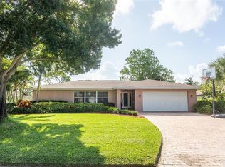 6301 Tanglewood Dr NE, Saint Petersburg, FL 33702