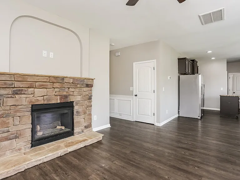 639 Ocean Ave — Photo 5