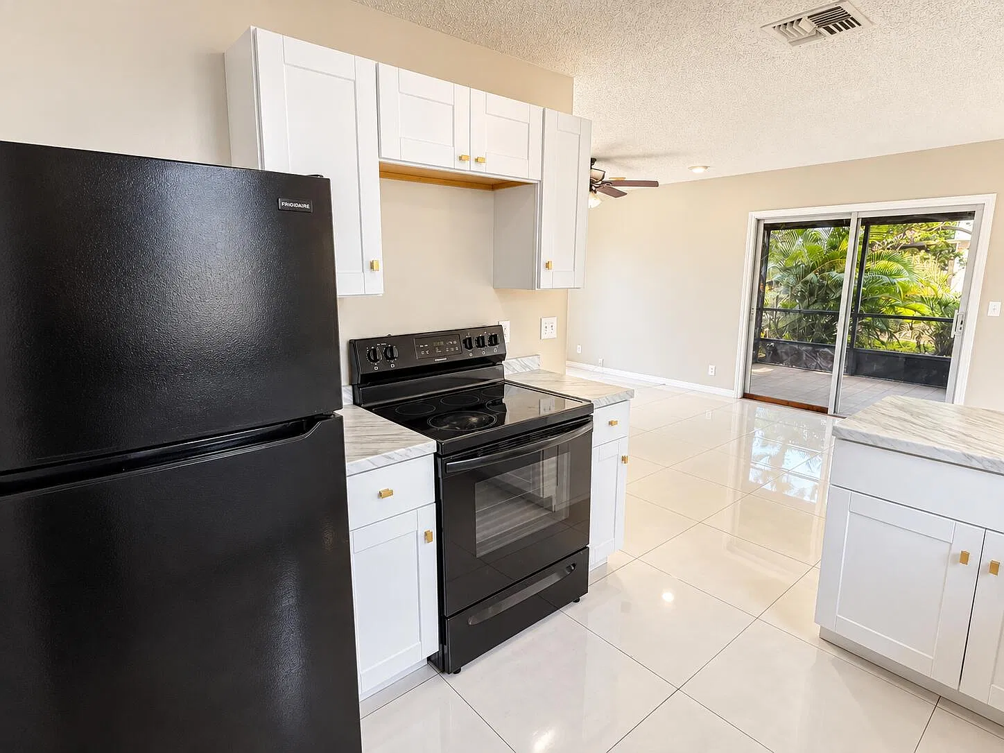3 bed, 2.5 bath, 1500 sqft, $3,000 — Photo 4