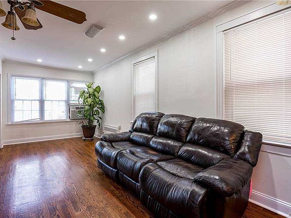 3rd image of 8414 109th St