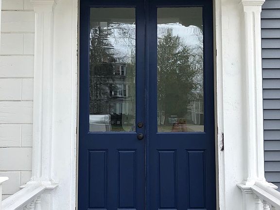 2nd image of 46 Cushing St