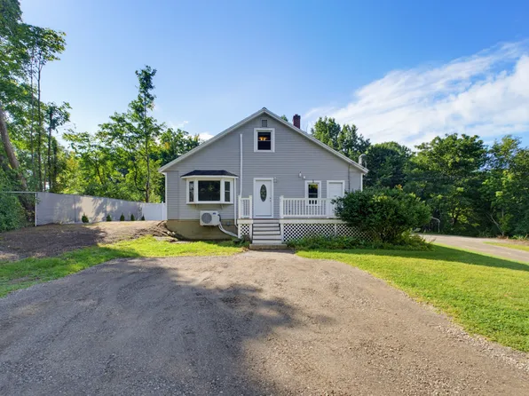111 Elm St #1, Lunenburg, MA 01462
