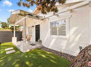 1605 Cabrillo Ave, Venice, CA 90291