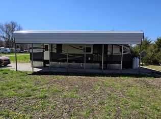 29 Scamper Ln, Linn Valley, KS 66040